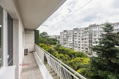 Balkon; pogled, prirodno svjetlo