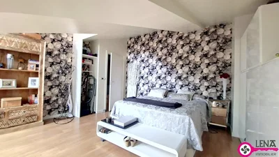 Camera da letto; luce naturale, stile moderno