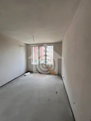 Other; needs renovation, natural light