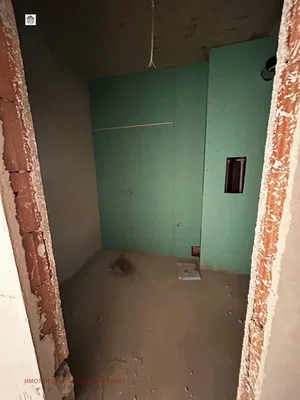 Ostalo; potrebna renovacija, prirodno svjetlo
