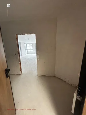 Ostalo; potrebna renovacija, prirodno svjetlo