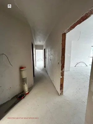 Ostalo; potrebna renovacija, prirodno svjetlo