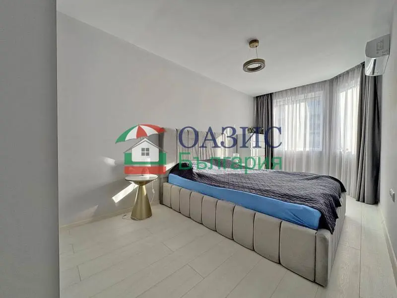 Bedroom; natural light, tile floor