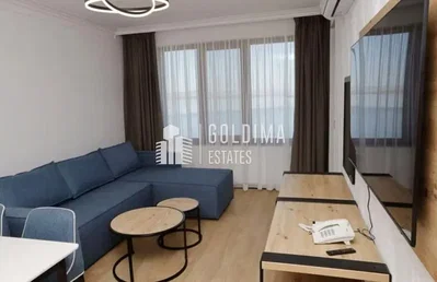 Soggiorno; stile moderno, luce naturale, pavimento in legno