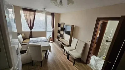 Salon; lumière naturelle, parquet