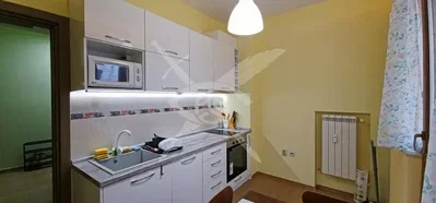 Kuhinja; kuhinjski aparati, pločice