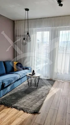 Dnevna soba; drveni pod, prirodno svjetlo, moderni stil