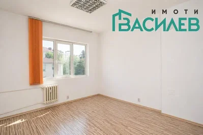 Ostalo; drveni pod, prirodno svjetlo, potrebna renovacija