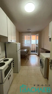 Cucina; elettrodomestici, luce naturale