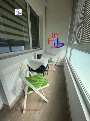 Balkon; pločice, prirodno svjetlo