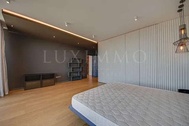 Chambre; parquet, lumière naturelle
