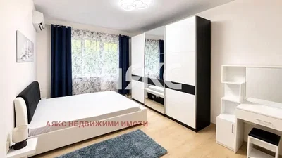 Spavaća soba; prirodno svjetlo, drveni pod
