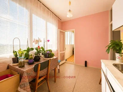 Kitchen; natural light, wood floor