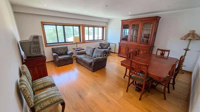 Salon; parquet, lumière naturelle