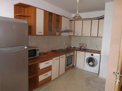 Kuchyně; kuchyňské spotřebiče, dlažba