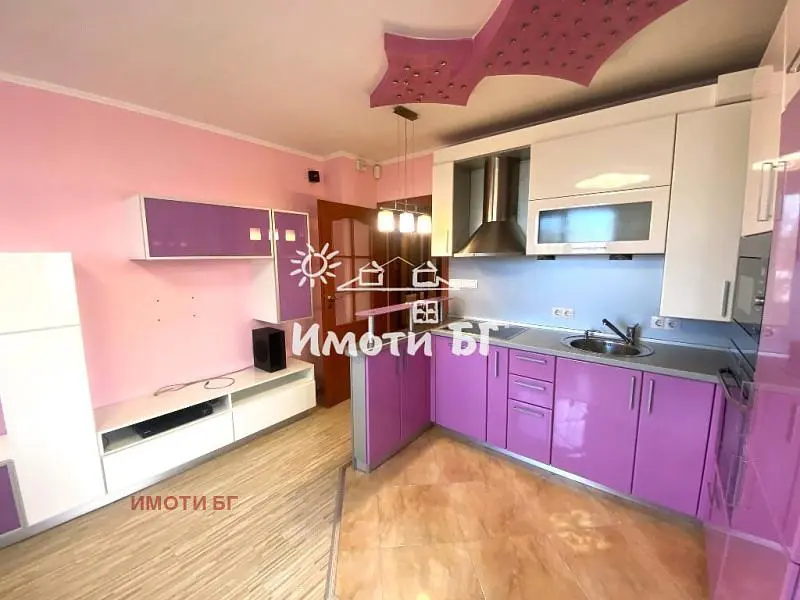 Cuisine; électroménager, parquet, rénové