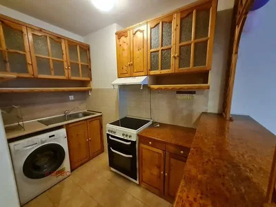 مطبخ; أجهزة المطبخ, أرضية من البلاط