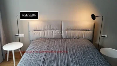 Schlafzimmer; holzboden, tageslicht