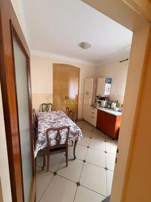Кухиња; плочице, кухињски апарати