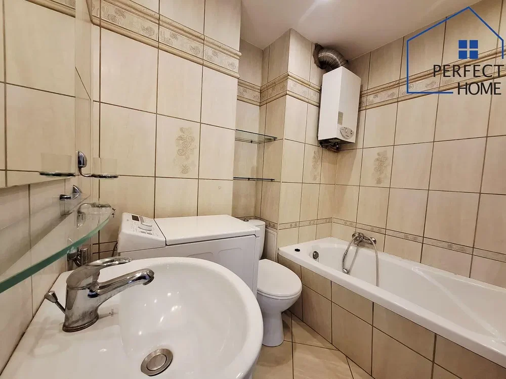 Kuchyňa; kuchynské spotrebiče, dlažba