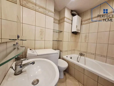 Kuchyňa; kuchynské spotrebiče, dlažba