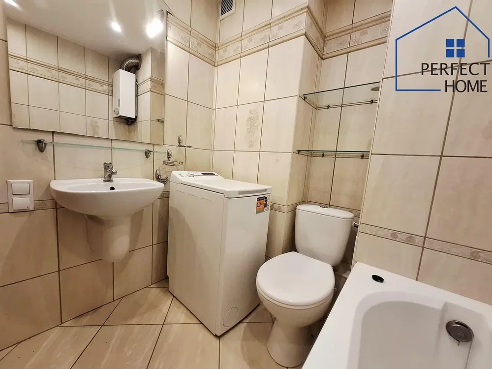 Kuchyňa; kuchynské spotrebiče, dlažba