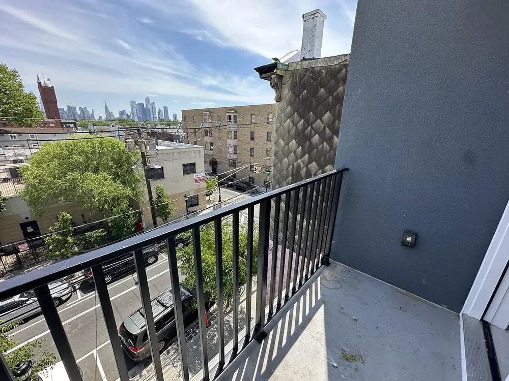 Balkon; výhled, přirozené světlo