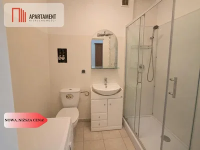 Τουαλέτα; πλακάκια, χρειάζεται ανακαίνιση