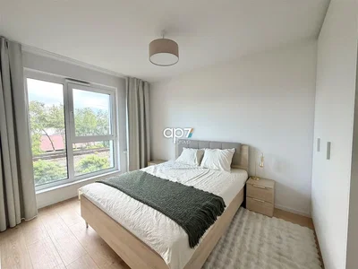 Chambre; lumière naturelle, parquet, style moderne