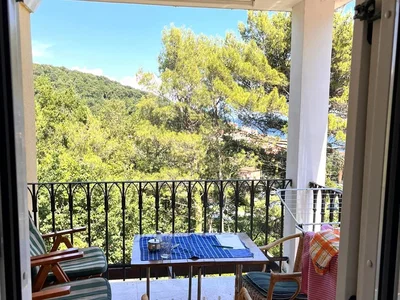 Balkon; přirozené světlo, výhled