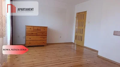 Bedroom; wood floor, natural light