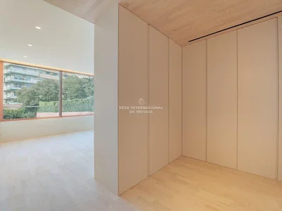 Chambre; parquet, vue, lumière naturelle