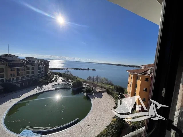 Balcony; view, natural light