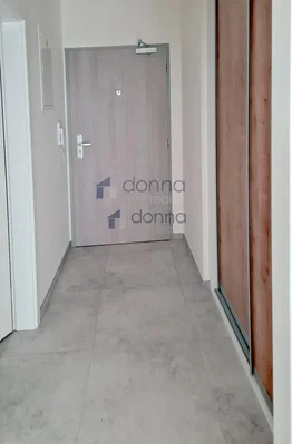 Garderoba; pločice, renoviran