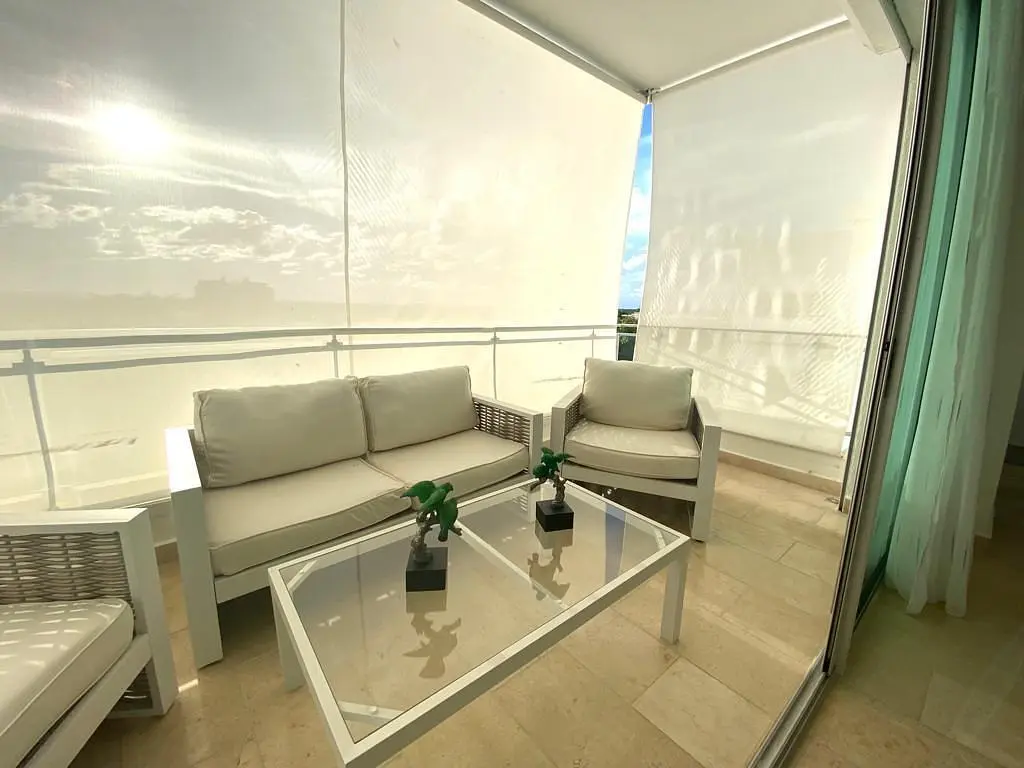 Balkon; blick, fliesenboden, tageslicht