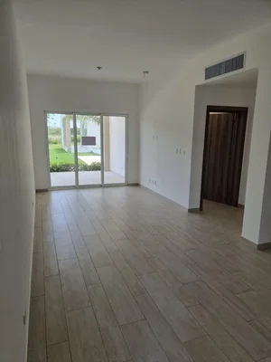 Obývací pokoj; dlažba, přirozené světlo