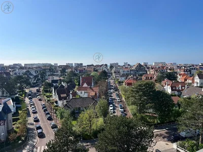 Kuća i okolina; pogled, prirodno svjetlo