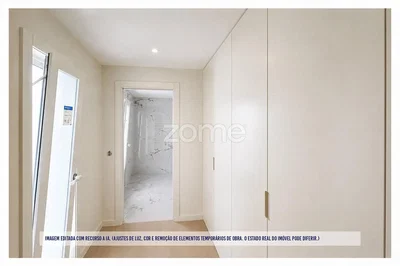 Vestiaire; lumière naturelle, rénové