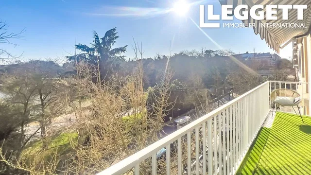 Balkon; výhled, přirozené světlo