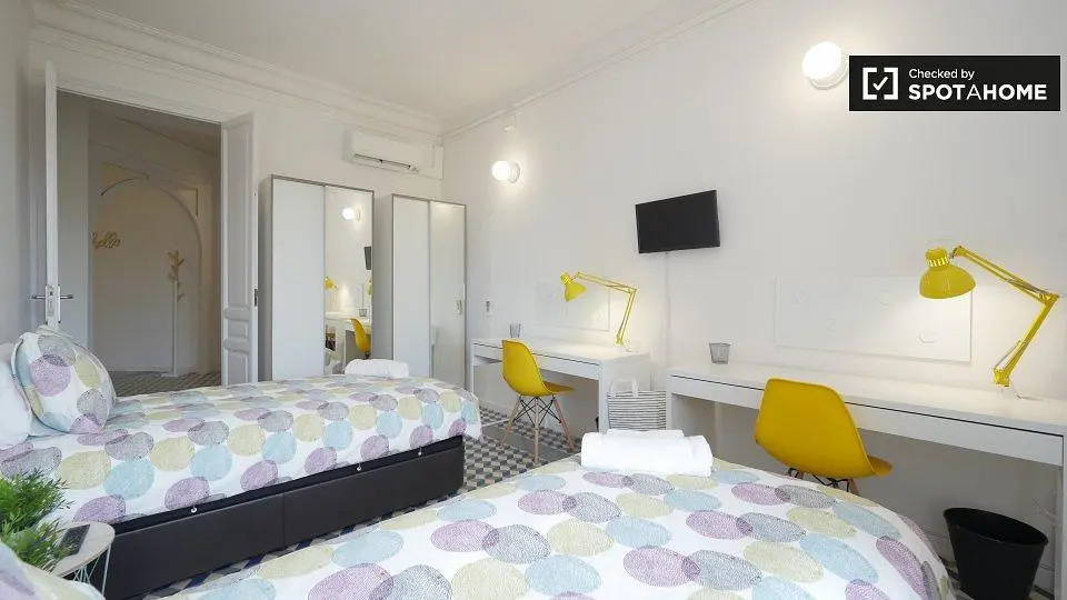 Schlafzimmer; tageslicht, moderner stil