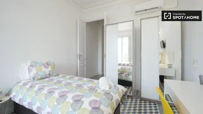 Schlafzimmer; tageslicht, fliesenboden
