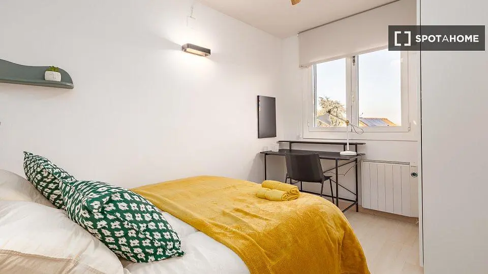 Schlafzimmer; tageslicht, moderner stil