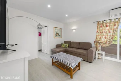 Oturma odası; doğal ışık, modern stil