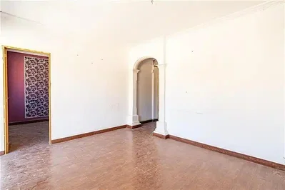 Other; needs renovation, natural light