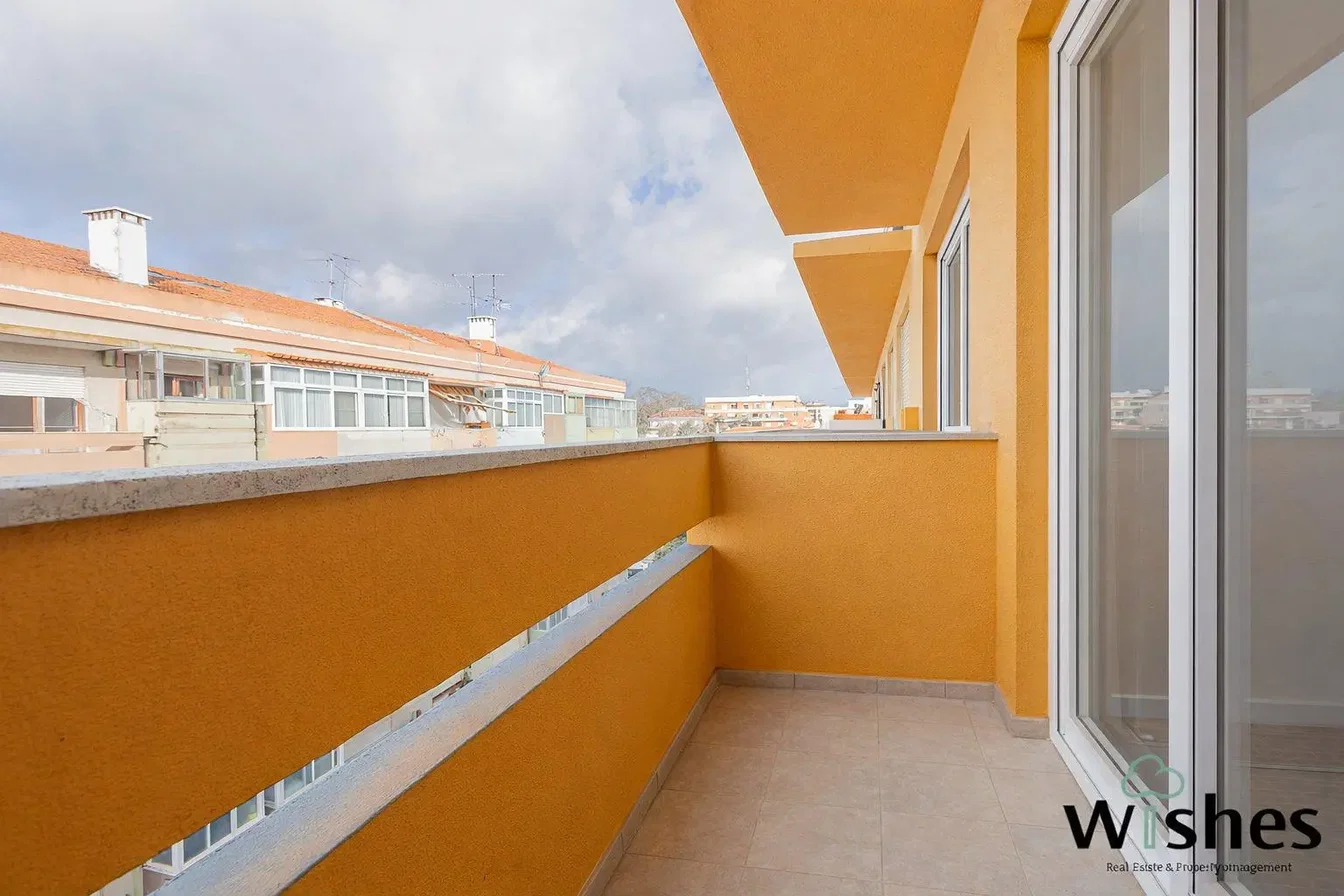 Balkon; výhled, přirozené světlo