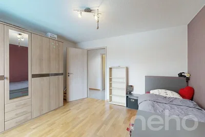 Chambre; parquet, lumière naturelle