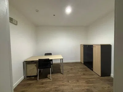 Salon; parquet, lumière naturelle