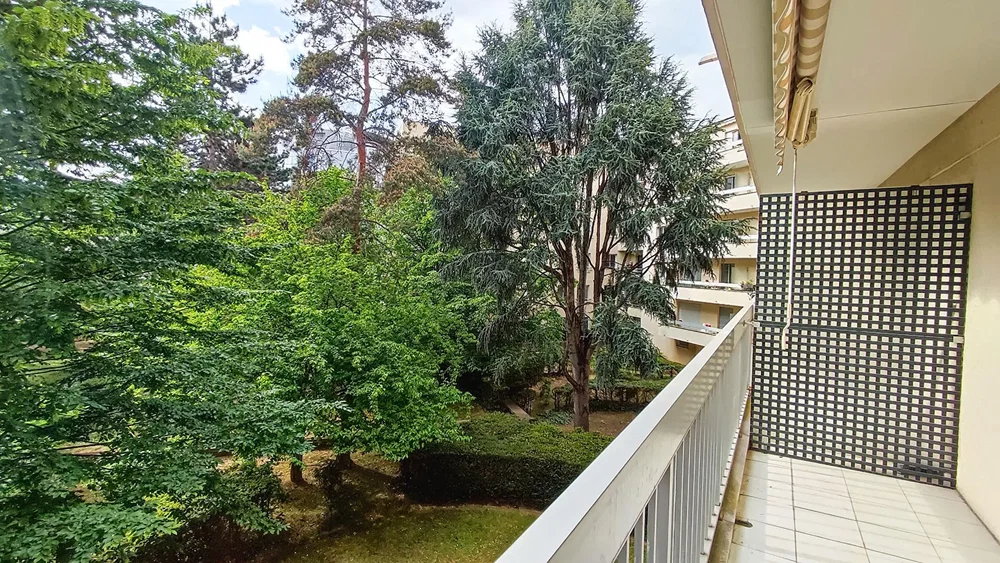 Balkon; pogled, prirodno svjetlo, pločice