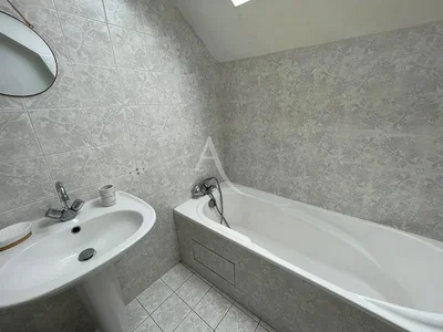 Badezimmer; fliesenboden, renoviert