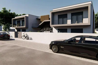 House and surroundings